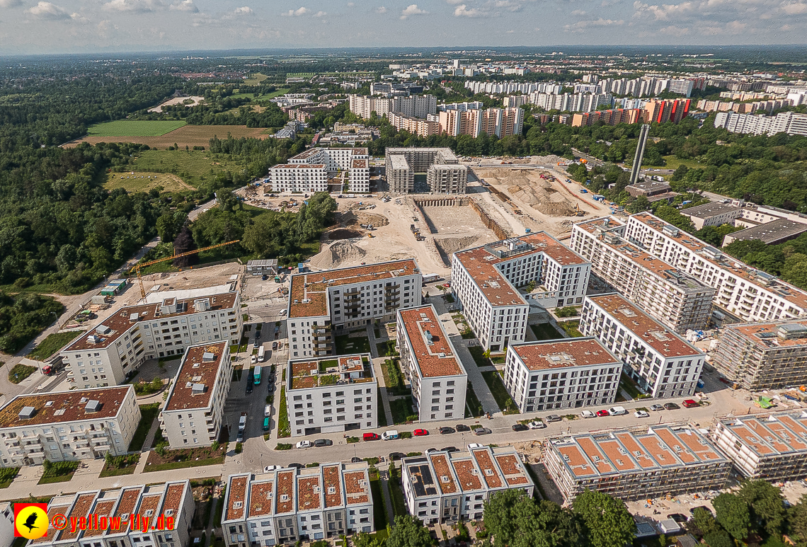 07.06.2023 - Aktuelle Luftbilder aus dem Alexisquartier und Pandion Verde in Neuperlach in München